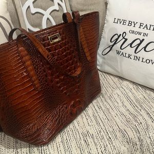 Brahmin Medium Asher